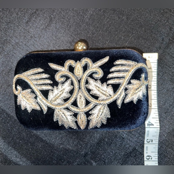 Party clutch in blue and white - Picture 6 of 7